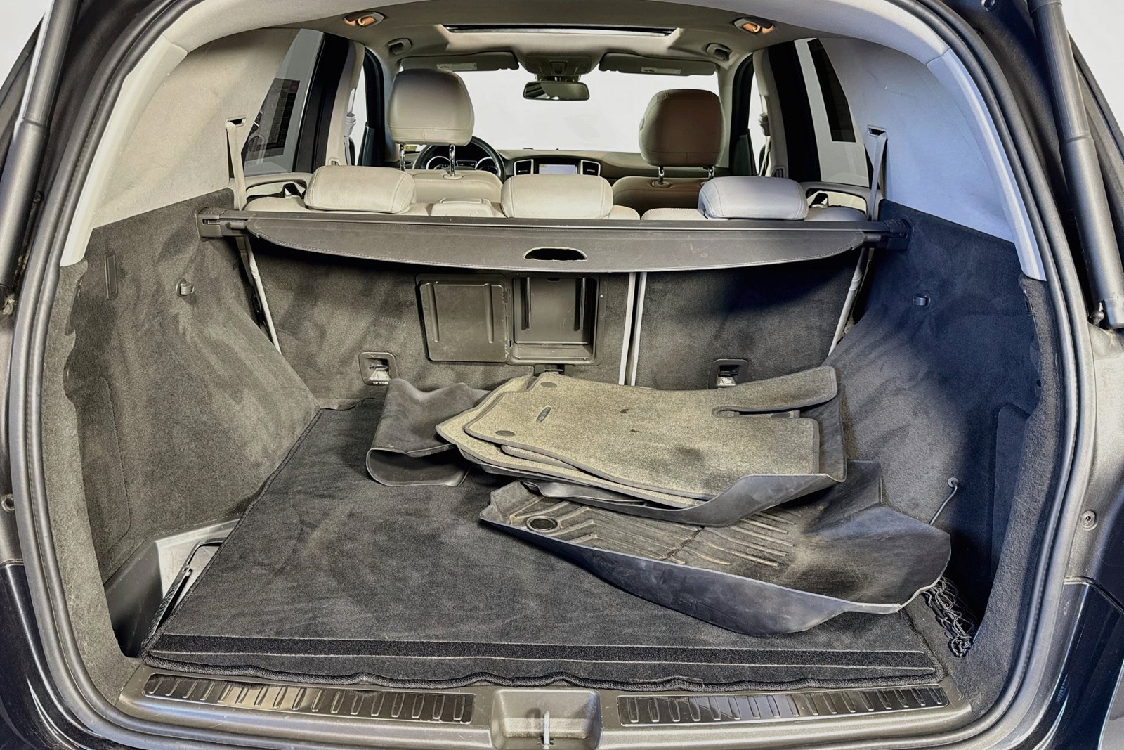 Used 2012 Steel Grey Metallic Mercedes-Benz ML 350 BlueTEC® image 25