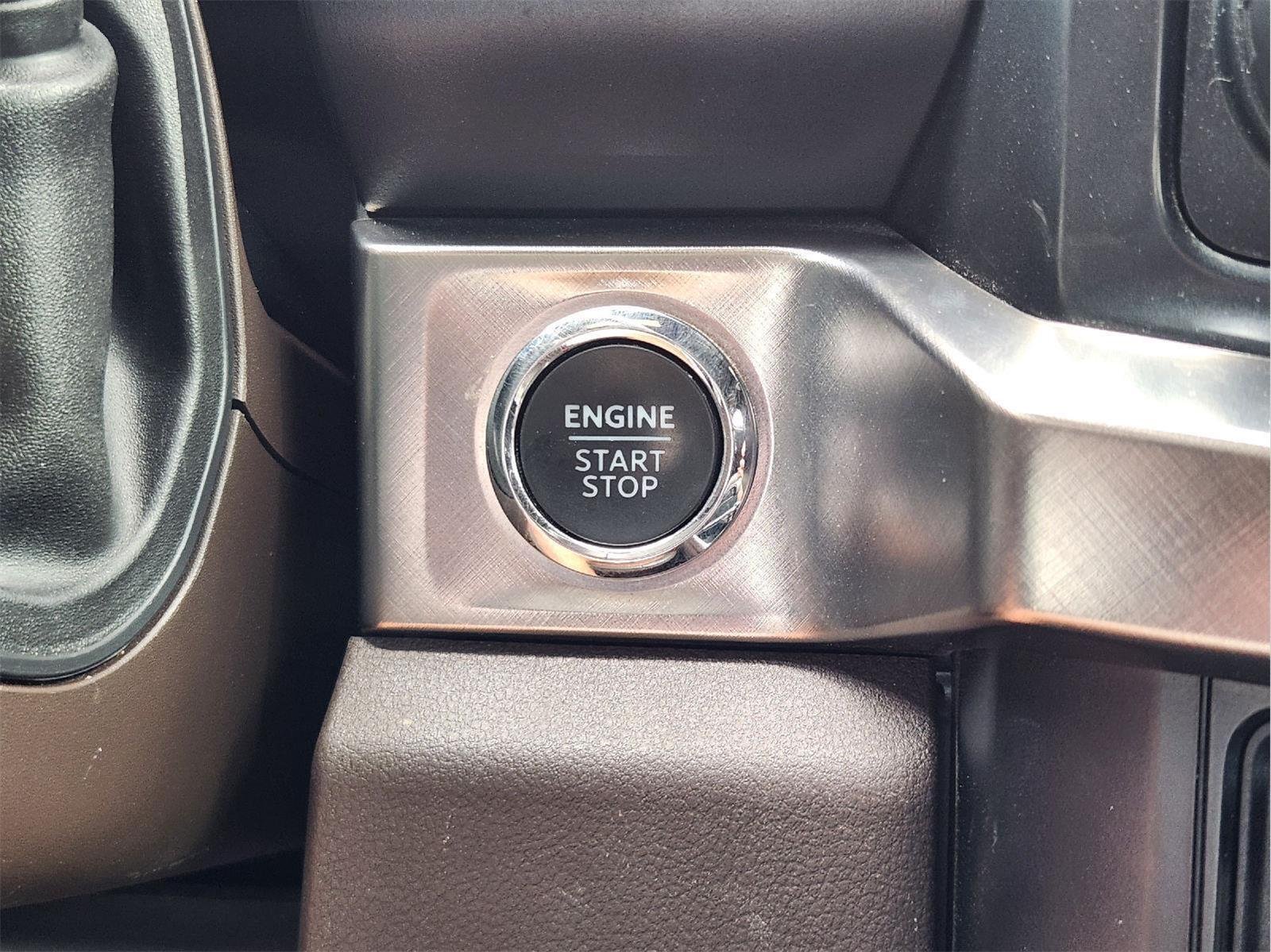 Used 2023 Stone Gray Ford King Ranch image 22