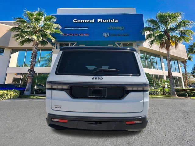 New 2026 Bright White Clear-Coat Exterior Paint Jeep Summit Reserve image 6