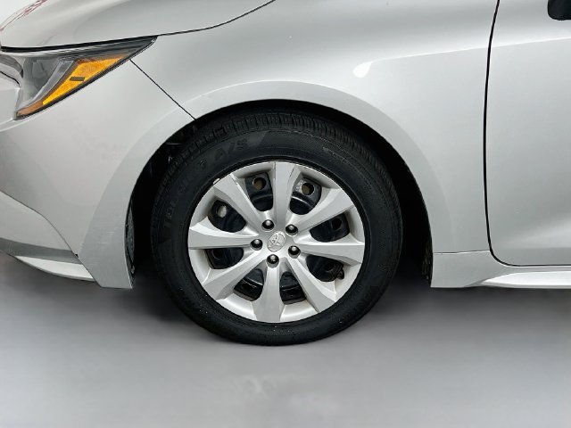 2025 Toyota Corolla LE - Photo 24