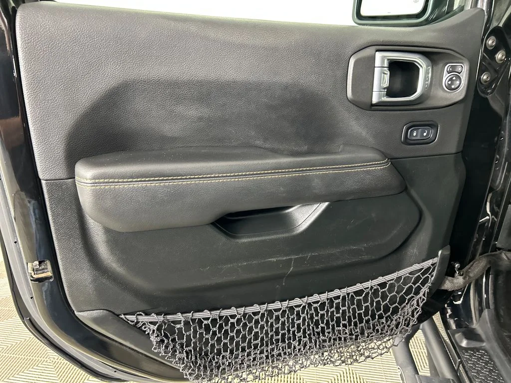 Used 2021 Black Jeep Overland image 12