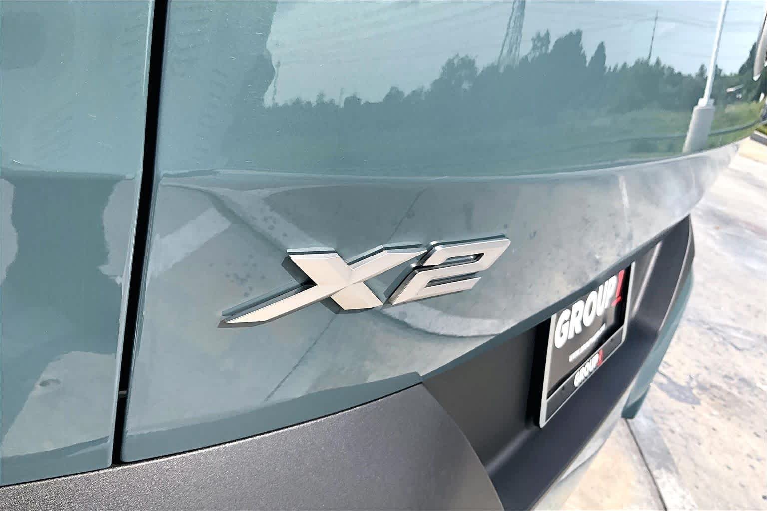 Used 2026 Cape York Green Metallic BMW xDrive28i image 30