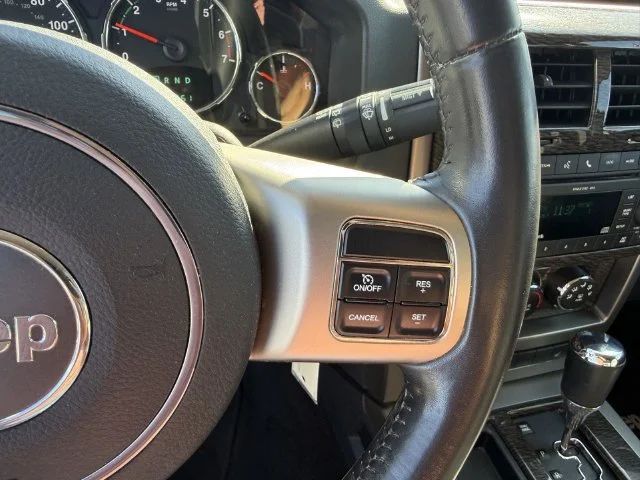 Used 2011 Black Jeep Limited image 27