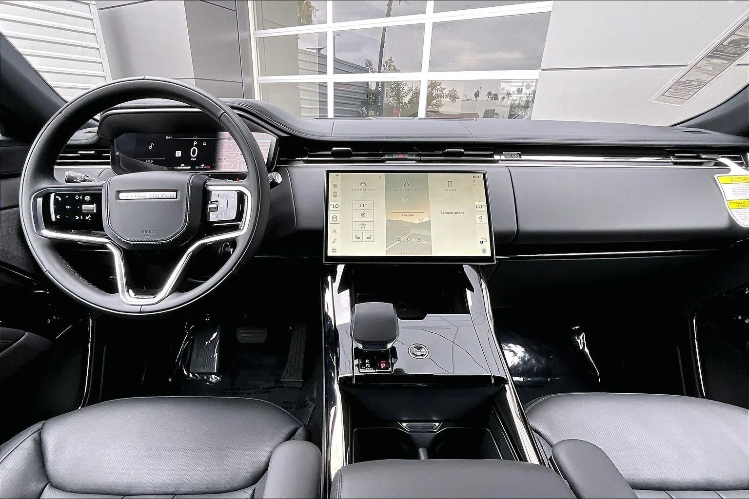 New 2026 Borasco Grey Land Rover SE image 5