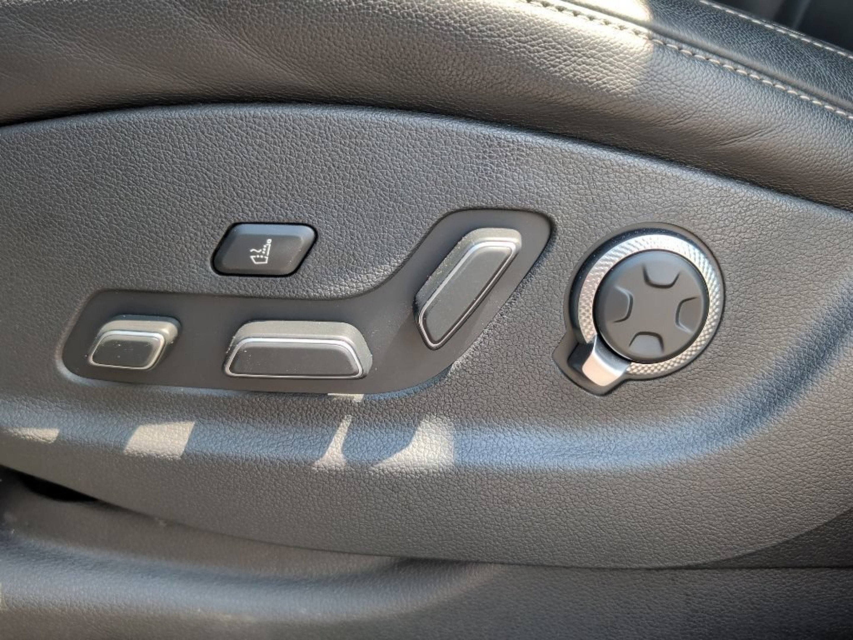 2024 GENESIS GV80 Standard - Photo 16