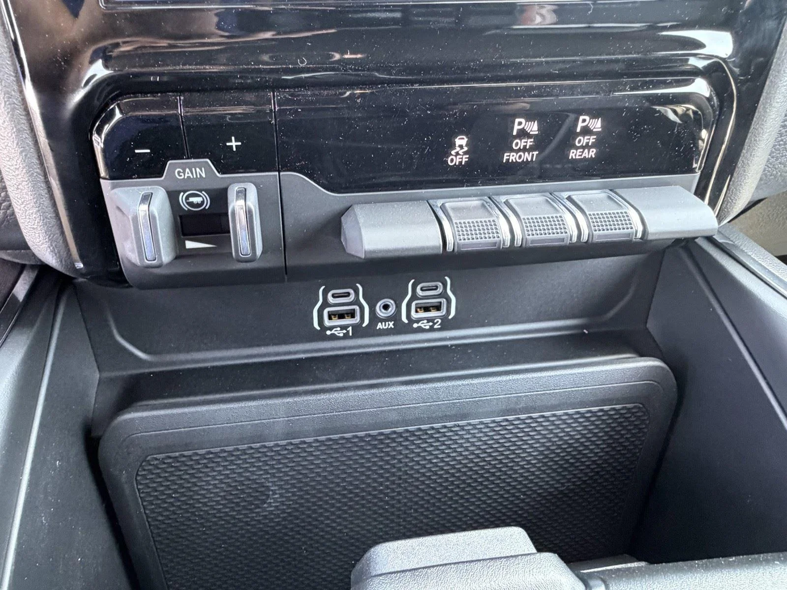 New 2026 Canyon Lake Exterior Paint RAM Laramie image 28