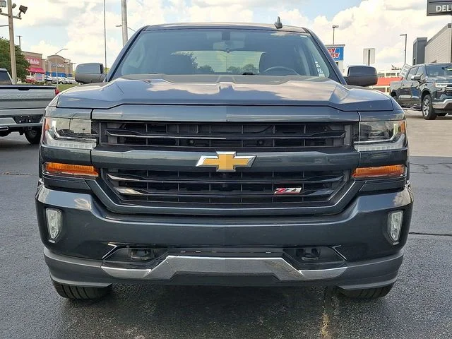 Used 2017 Gray Chevrolet LT image 2
