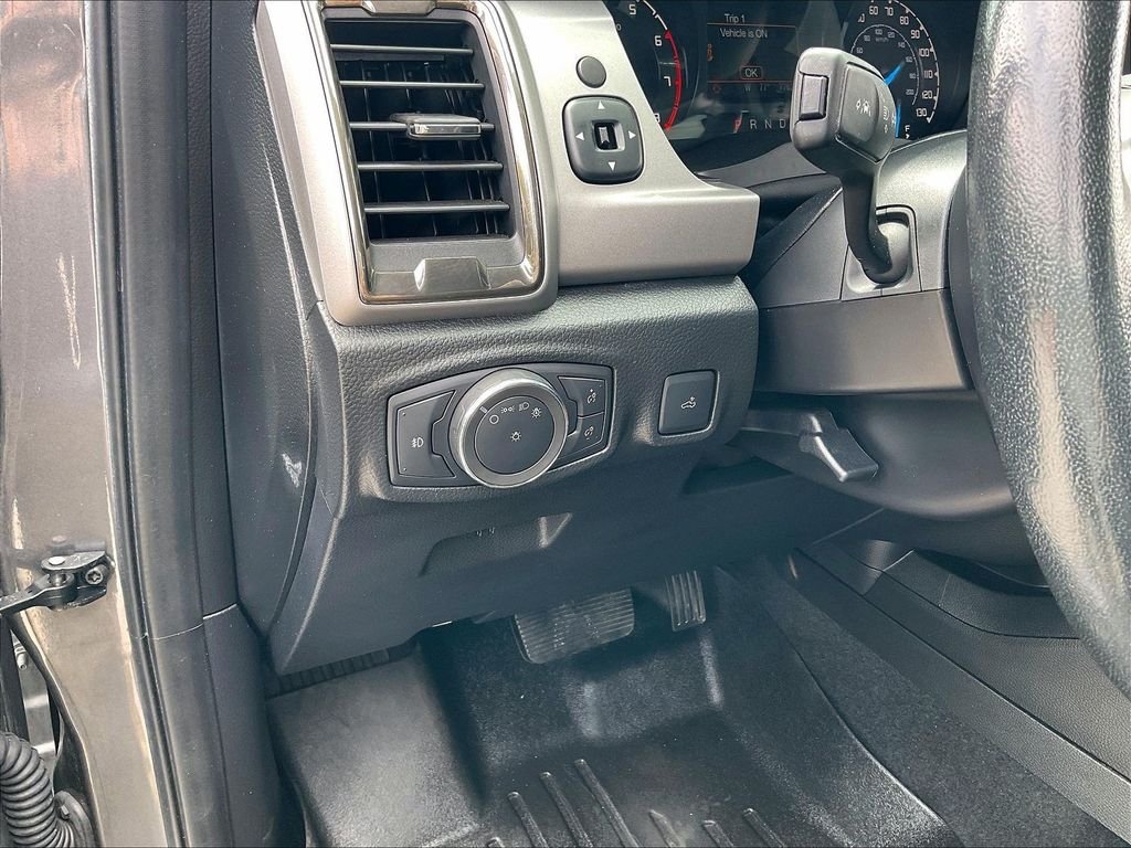 Used 2023 Carbonized Gray Metallic Ford XLT image 25
