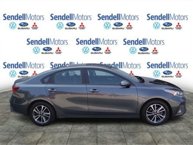 Used 2023 Gray Kia LXS image 2