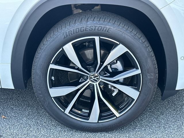 New 2026 White Volkswagen SEL Premium R-Line image 12