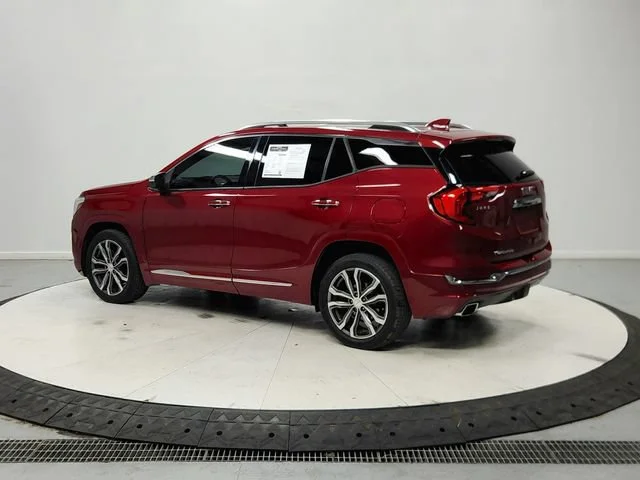Used 2019 RED QUARTZ TINTCOAT GMC Denali image 6