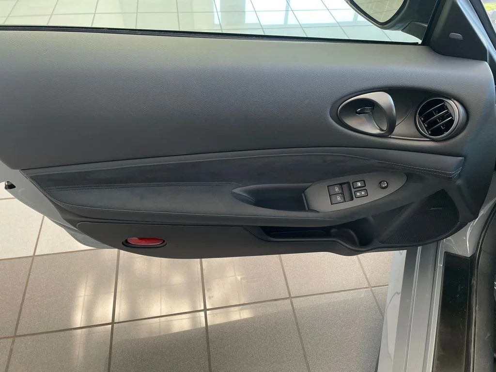 New 2026 Boulder Gray Pearl / Super Black Two-tone Nissan Performance image 10