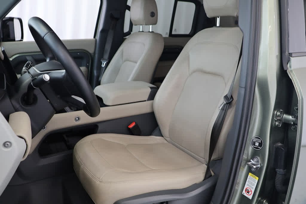 Certified Used 2024 GREEN Land Rover SE image 7