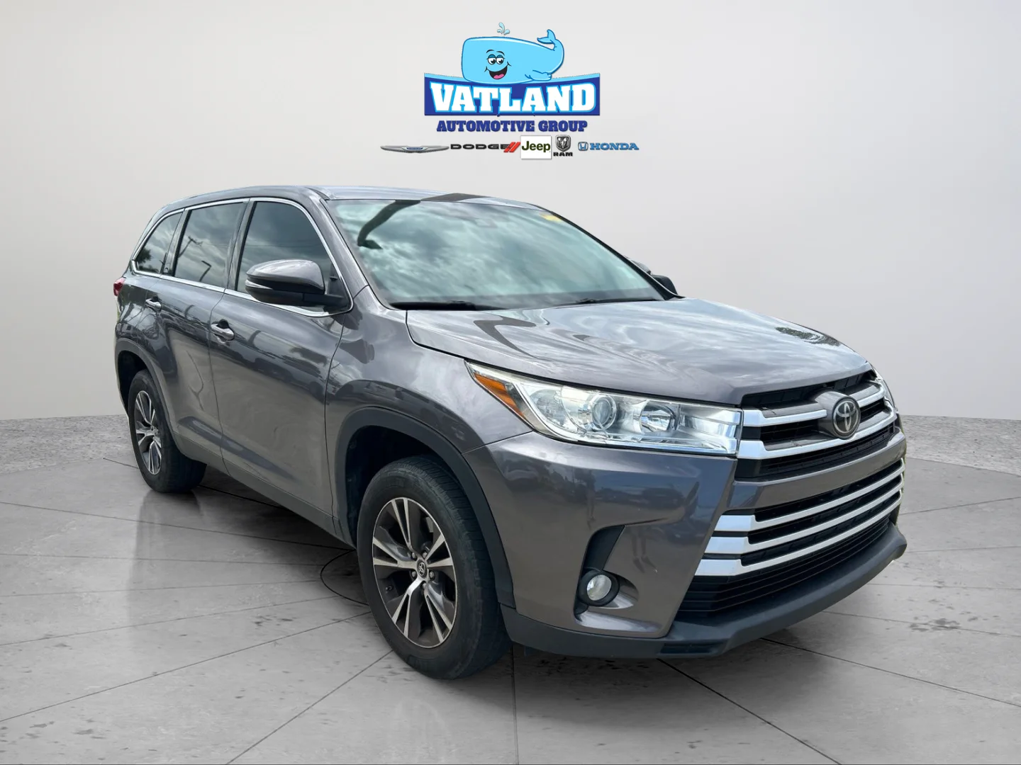 Used 2019 Predawn Gray Mica Toyota LE Plus image 22