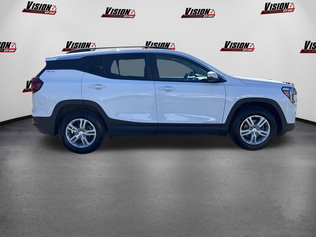 Used 2023 White GMC SLE image 4