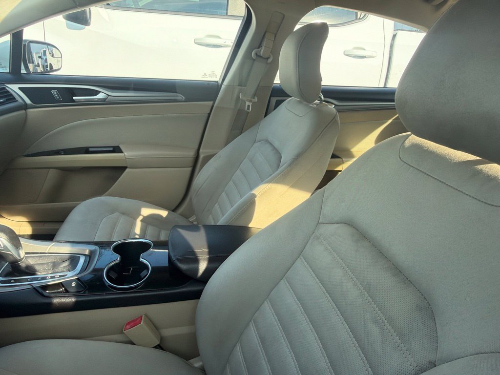 Used 2014 White Ford SE image 15