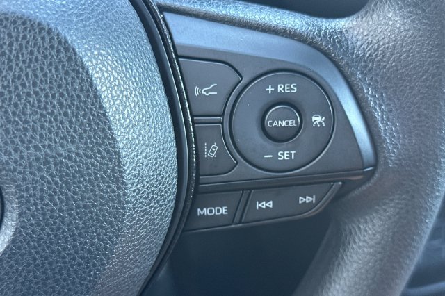 Used 2020 White Toyota LE image 28