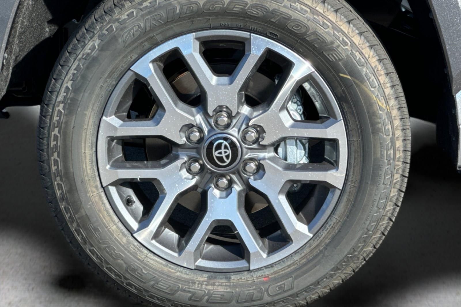 2025 Toyota Tundra 1794 Edition - Photo 32