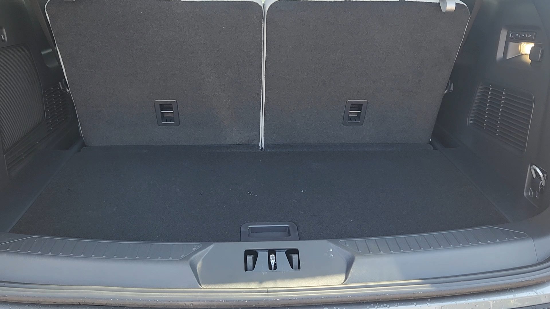 New 2026 Carbonized Gray Metallic Ford Platinum image 26