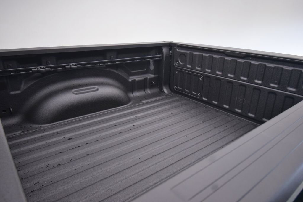 New 2026 Serrano-Green Metallic Exterior Paint RAM Laramie image 16