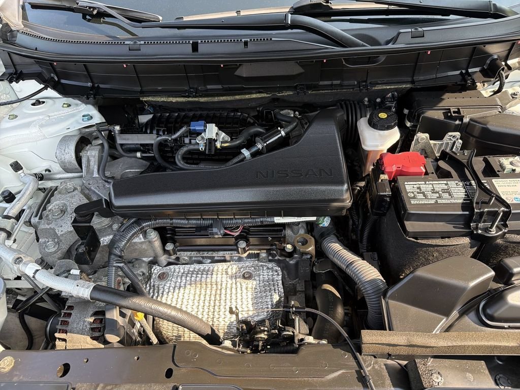 Certified Used 2020 White Nissan SL image 18