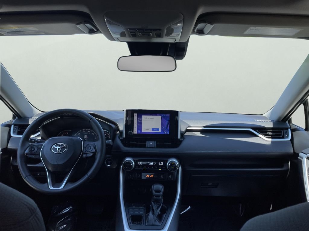 Used 2023  Toyota XLE image 18
