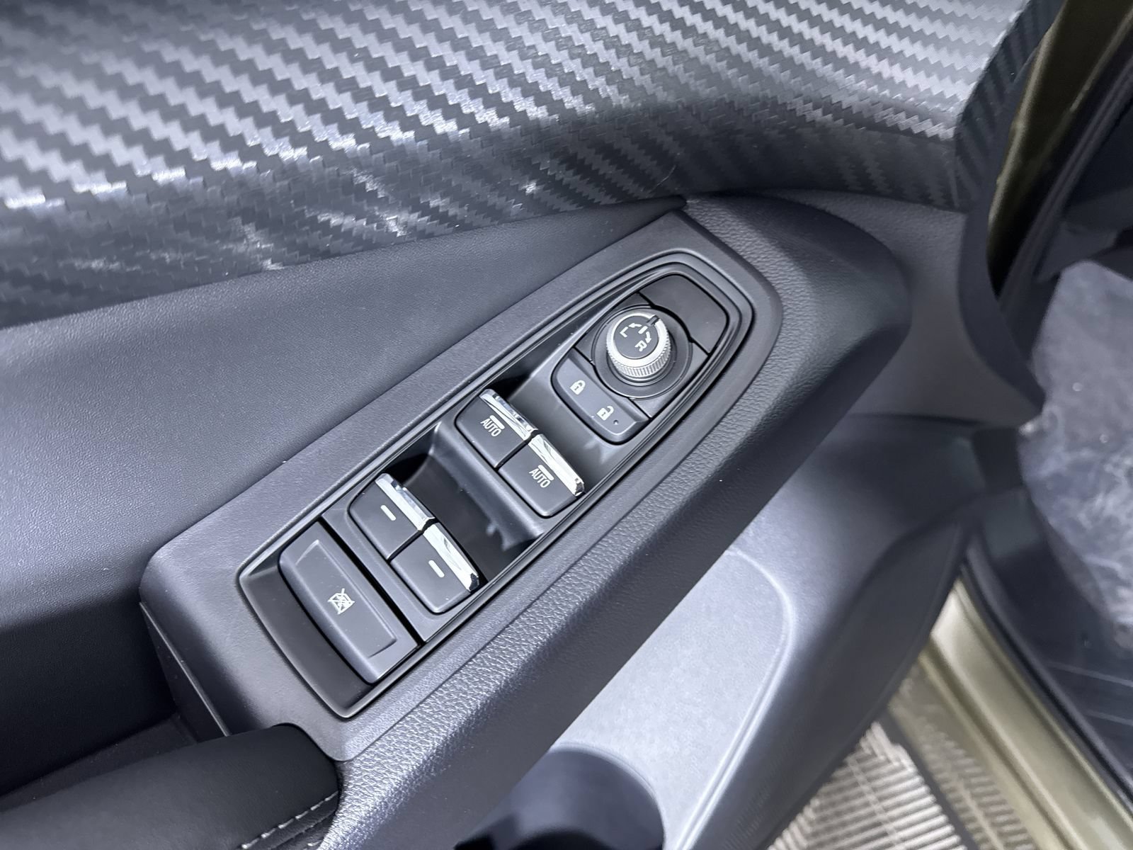 New 2027 AUTUMN GREEN METALLIC Subaru Premium 7-Passenger image 14