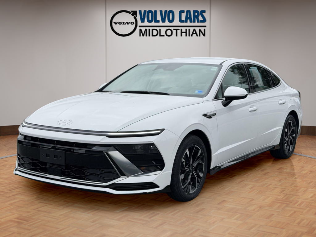 Used 2024 White Hyundai SEL image 23
