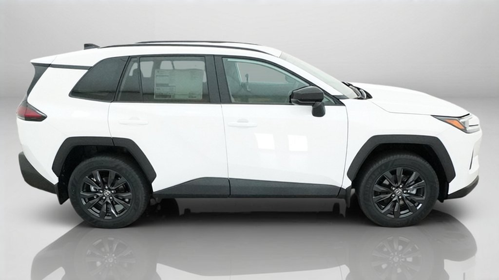 New 2026 Ice Cap Toyota XLE Premium image 7