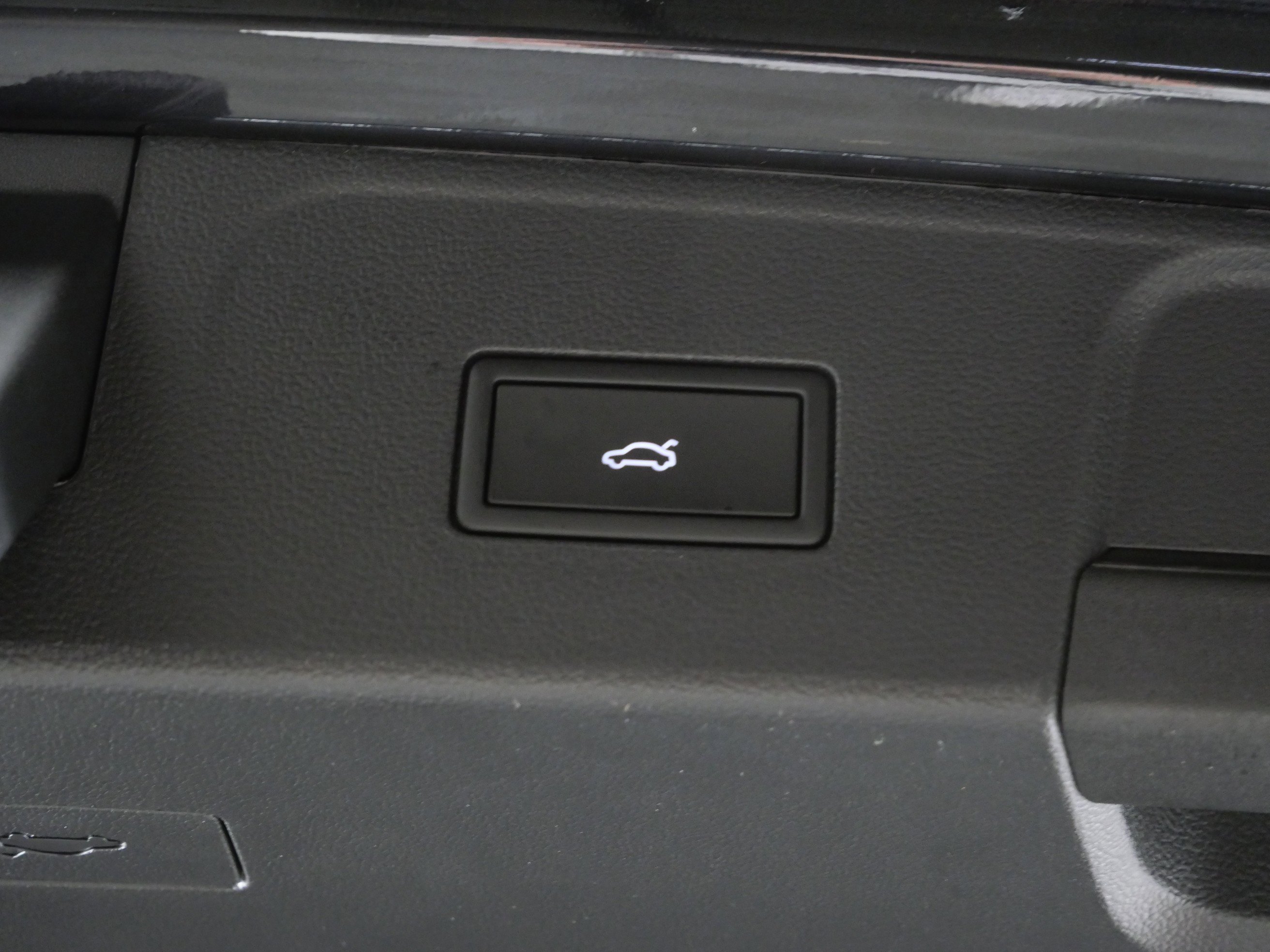 Used 2026  Volkswagen 2.0T SEL image 19