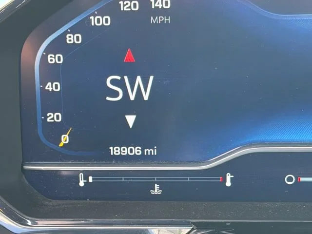 Used 2025 Summit White Chevrolet LT image 24