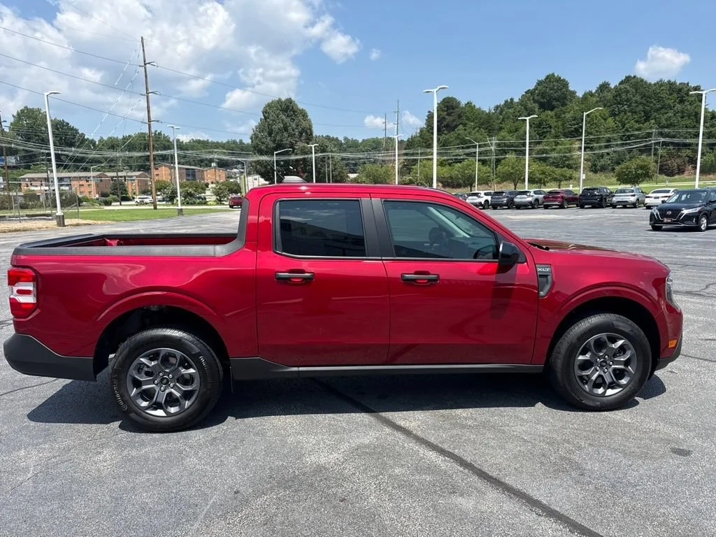 Used 2026 Ruby Red Metallic Ti Ford XLT image 10