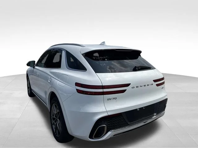Used 2024 White Genesis 2.5T image 12