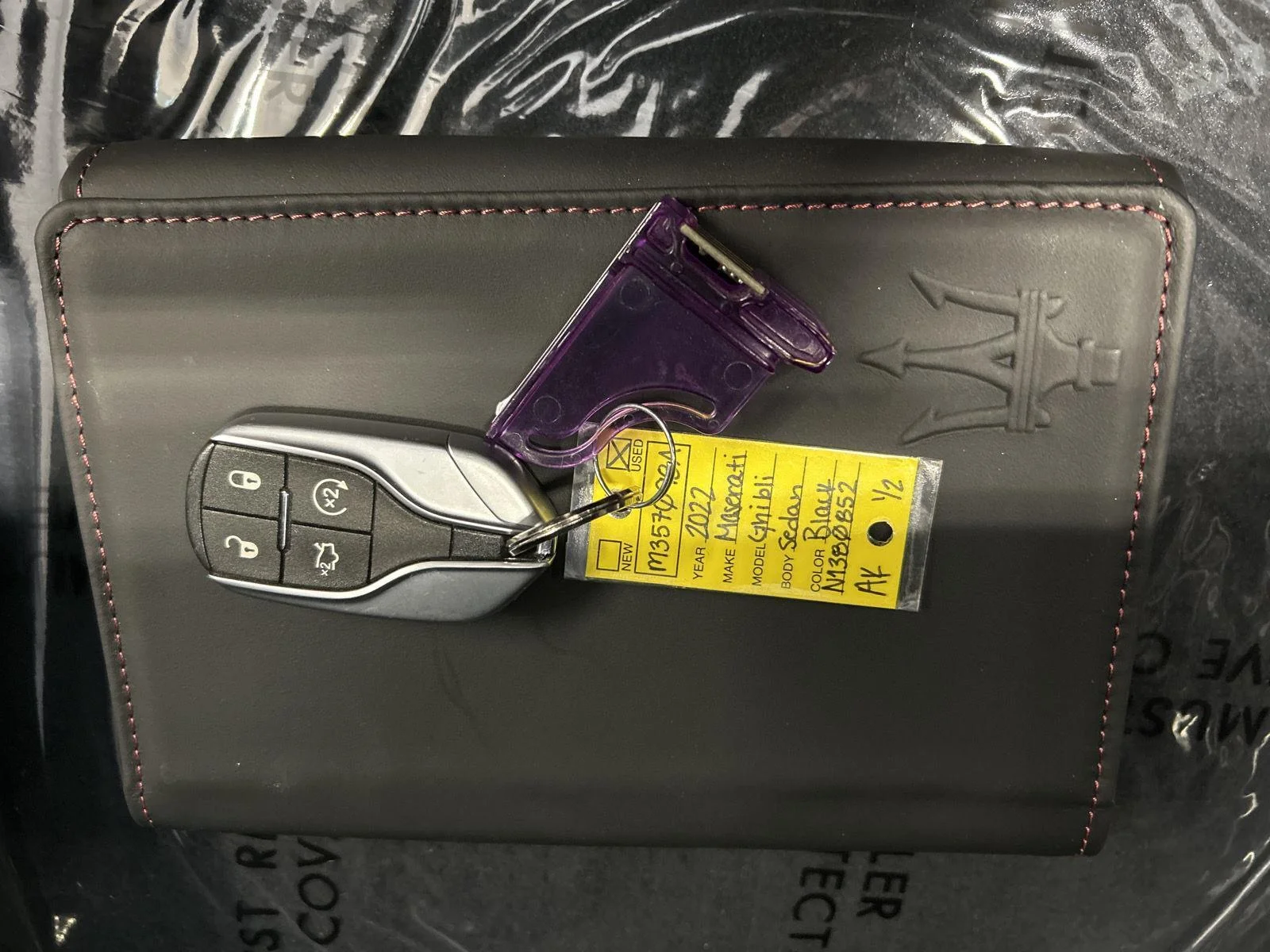 Used 2022 Nero Ribelle Metallic Maserati Modena Q4 image 23