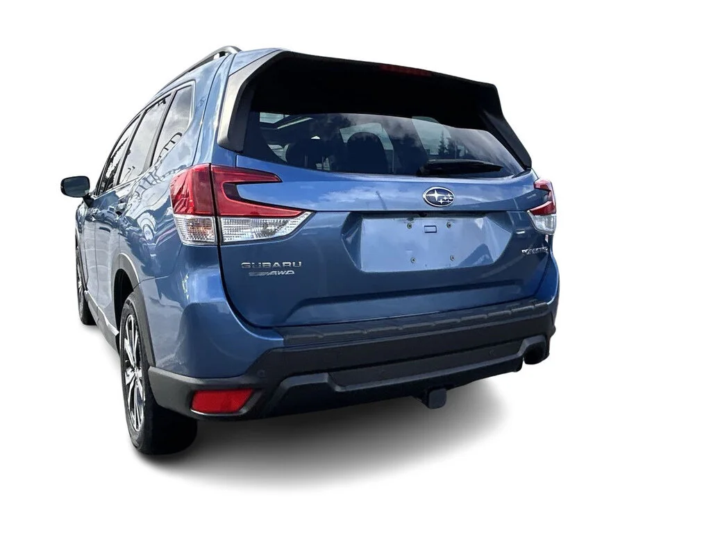 Used 2023 Horizon Blue Pearl Subaru Limited 2.5L CVT Low Mileage   Local BC image 11