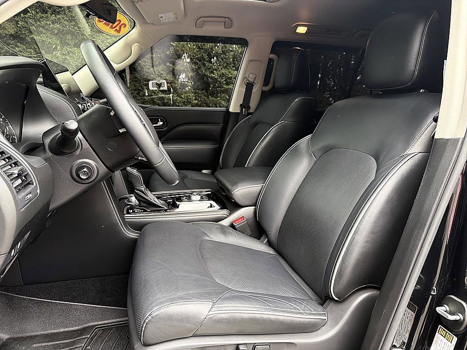 Certified Used 2023 Mineral Black INFINITI PREMIUM SELECT image 11