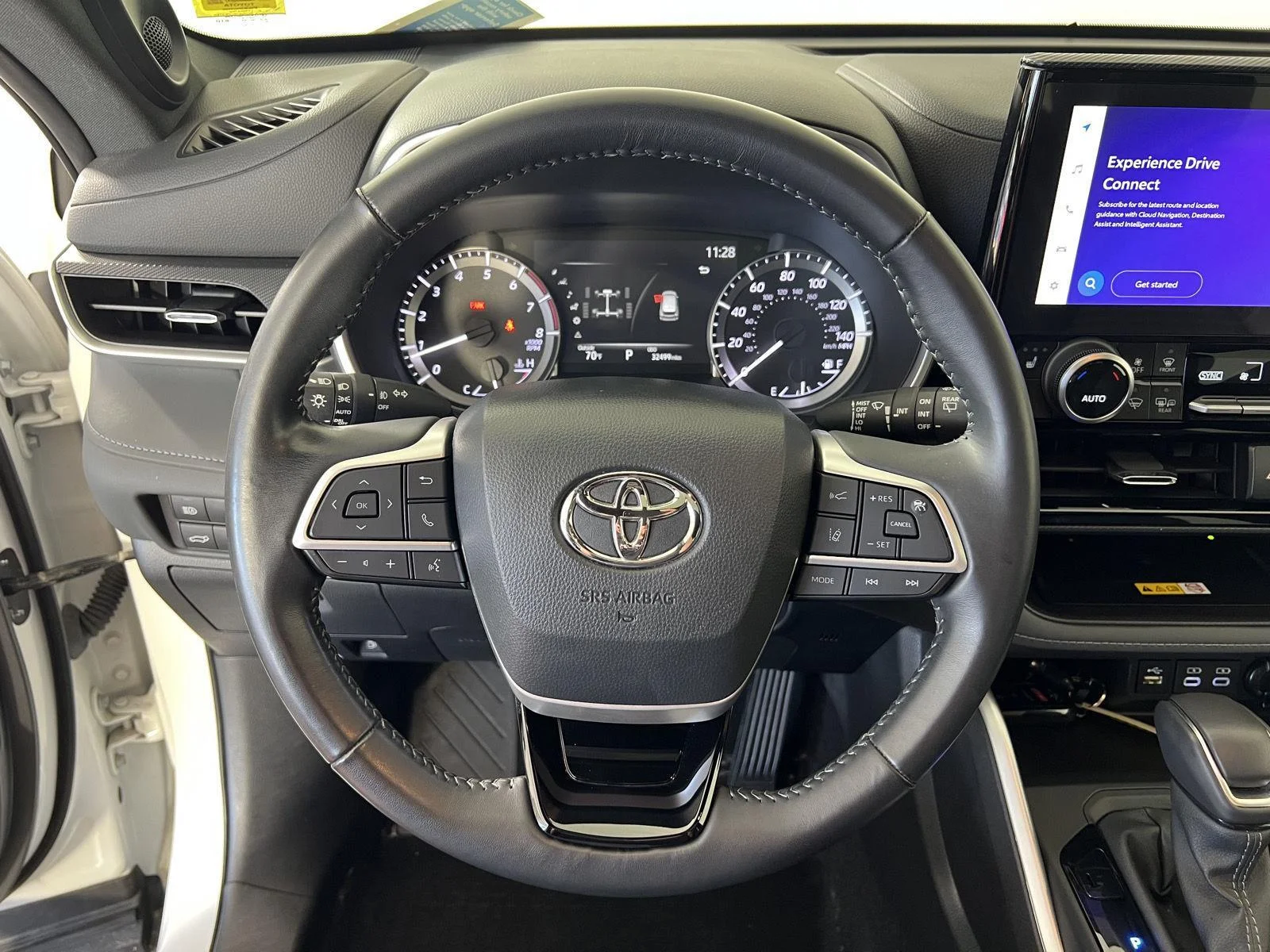 Used 2024 Wind Chill Pearl Toyota XSE image 14