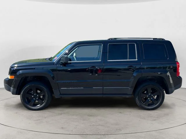 Used 2015 Black Jeep Altitude image 2