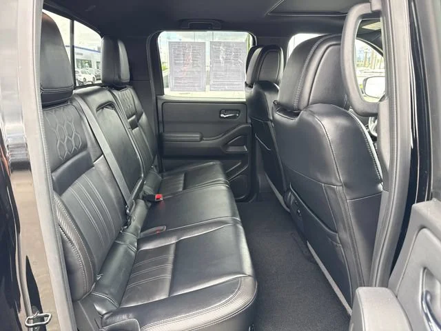 Used 2022 Super Black Nissan PRO-4X image 10