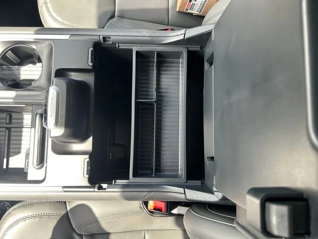 New 2026 Oxford White Ford Active image 26