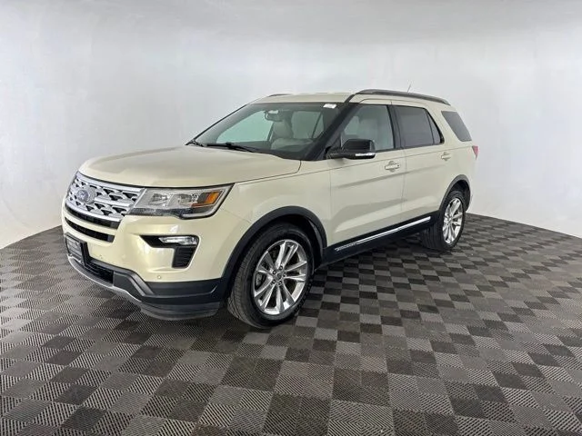 Used 2018 Silver Ford XLT image 4