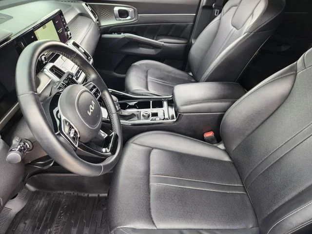 Used 2023  Kia SX image 13