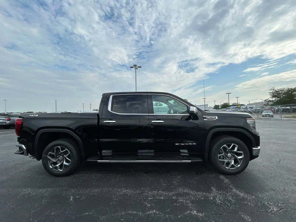 New 2026 Onyx Black GMC SLT image 7
