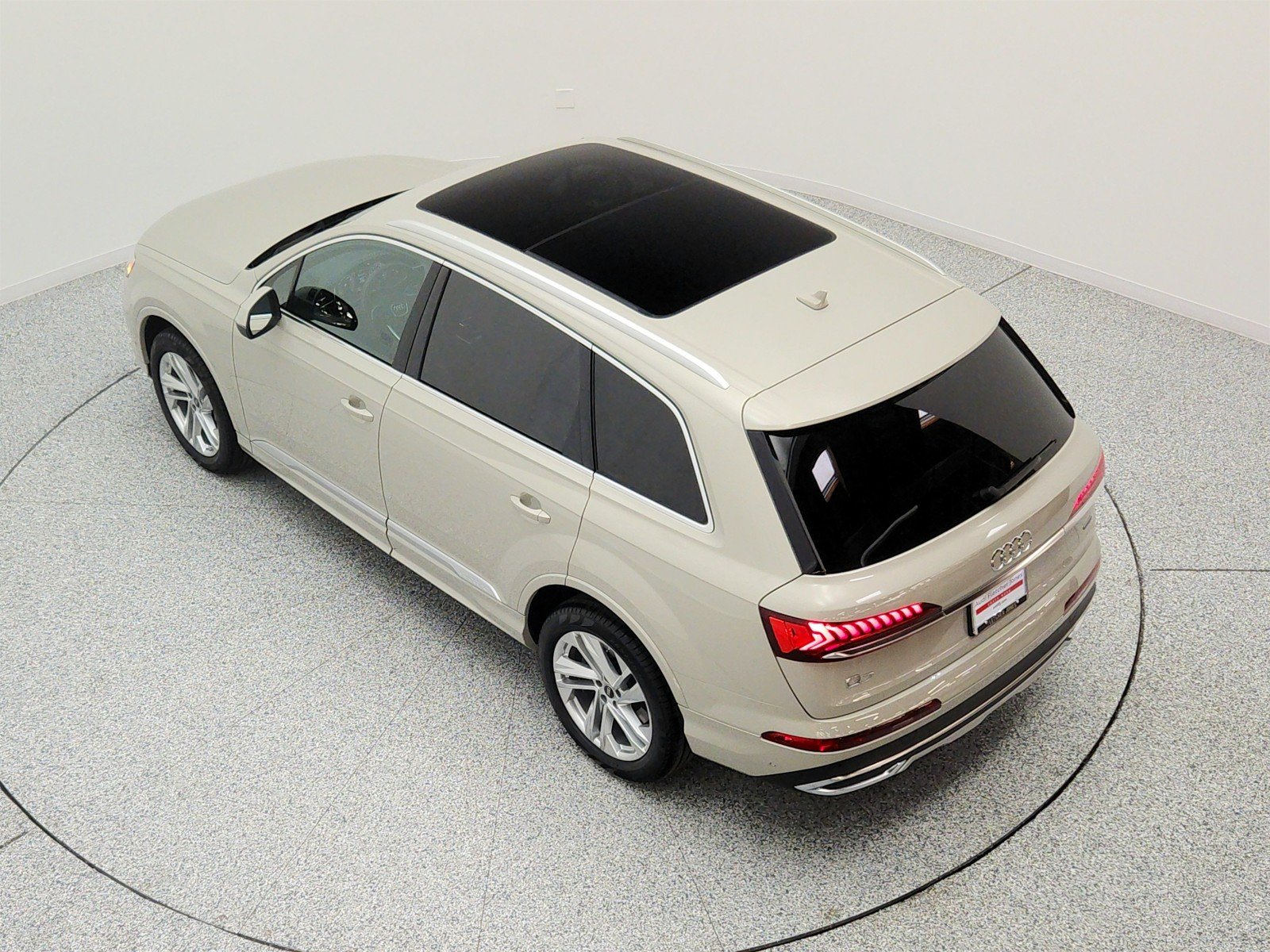 Used 2023 Vicuna Beige Metallic Audi Premium image 28