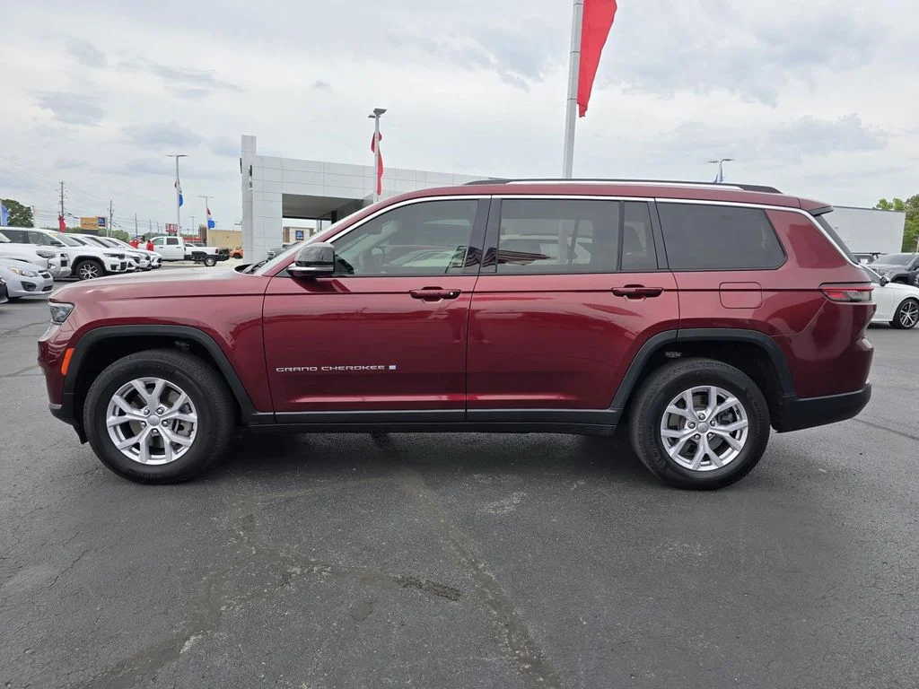 Used 2021 Red Jeep Limited 4x4 image 4