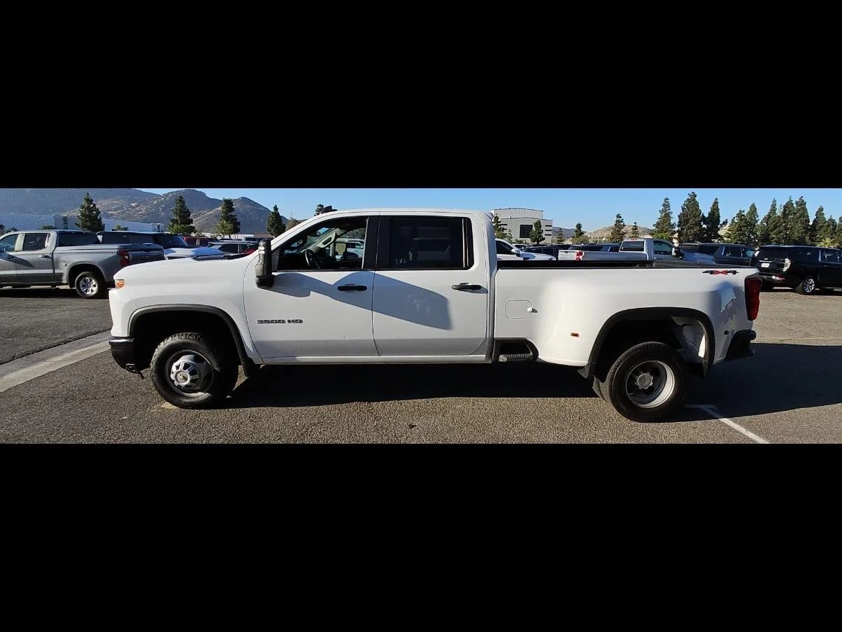 Used 2024 Summit White Chevrolet WT DRW image 3