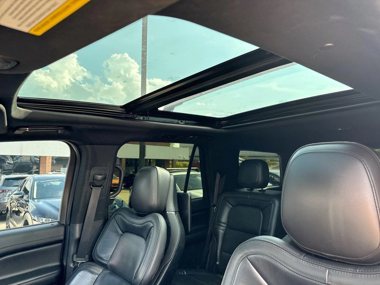 Used 2019 Infinite Black Metallic Lincoln Reserve image 14
