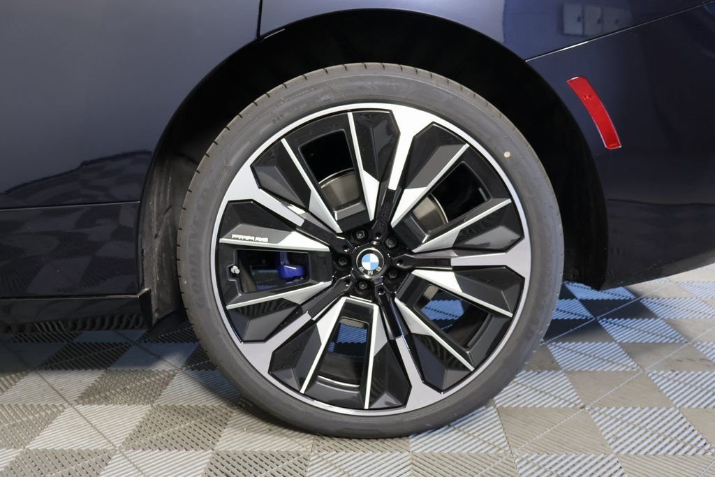Used 2026 Black BMW xDrive45 image 9