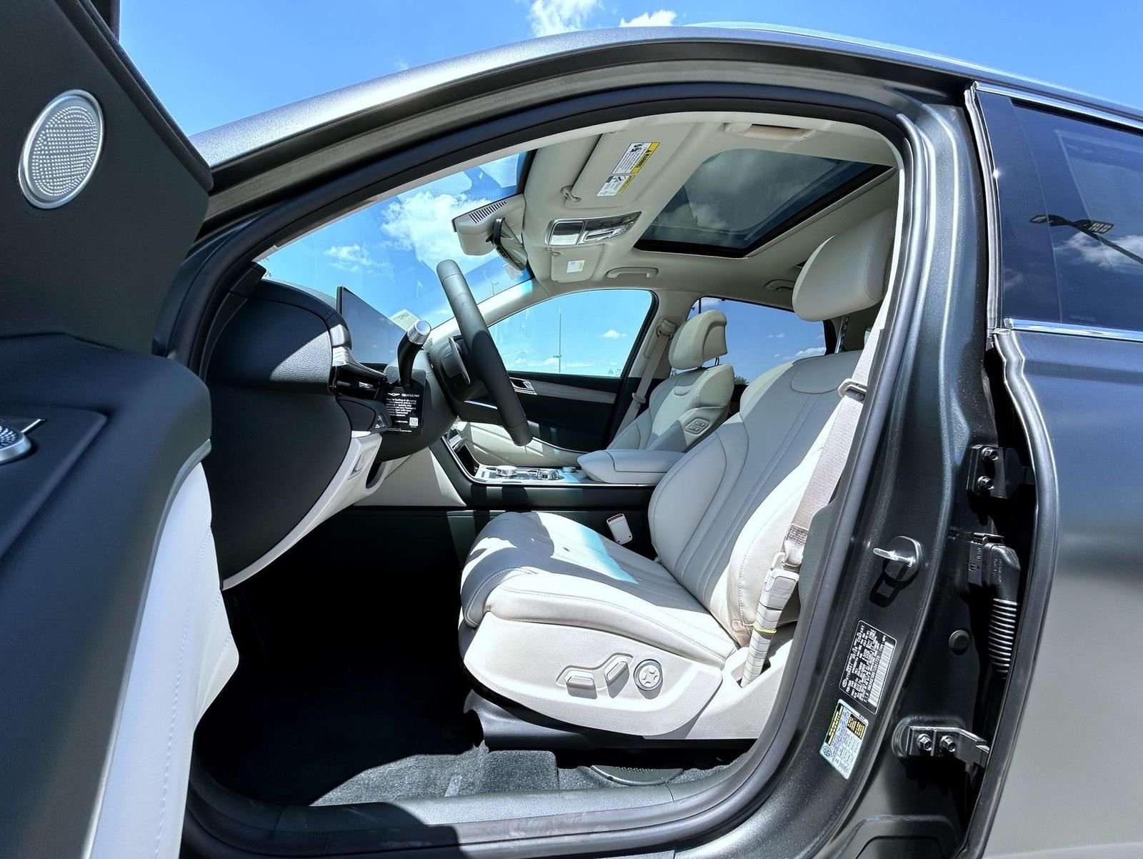 New 2026 Green Genesis 2.5T Select image 10