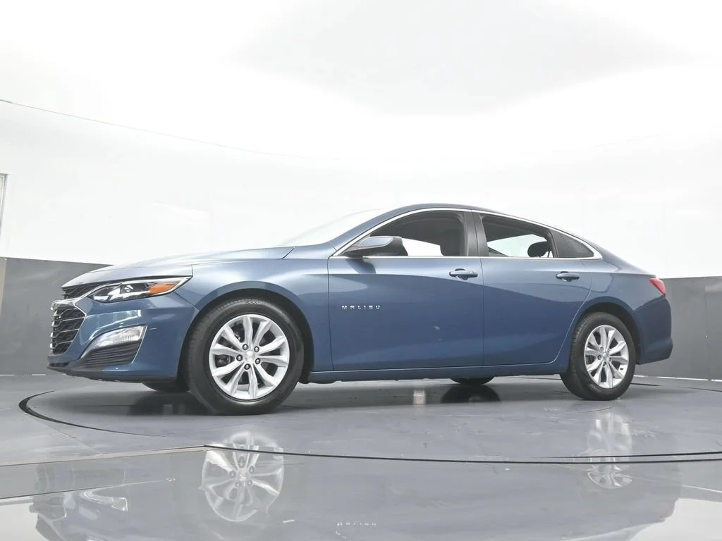 Used 2024 Lakeshore Blue Metallic Chevrolet LT image 49